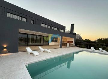Casa · 360m² · 7 Ambientes · 4 Cocheras · Casa en Venta en El Cantón Islas, El Cantón, Escobar
