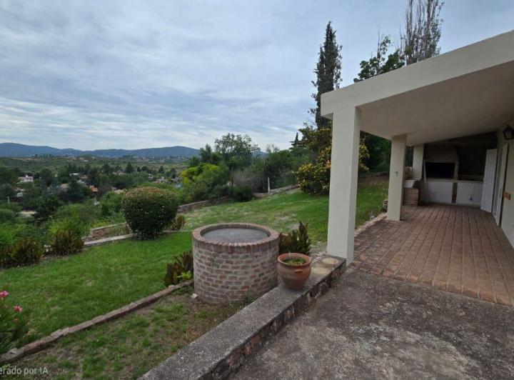 Casa · 83m² · 3 Ambientes · 3 Cocheras