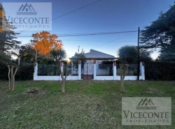 Casa de 3 ambientes, Chascomús · Casa de 100 m² Mercedes N° 692, Entre Junin y Tres Arroyos, Chascomús, Provincia de Buenos Aires.