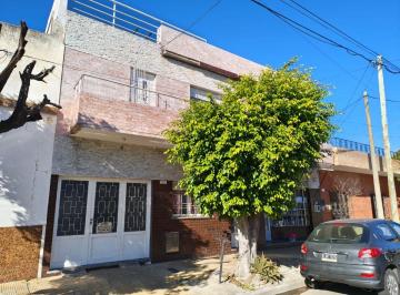 PH de 3 ambientes, La Matanza · Excelente PH de 3 Ambientes Interno con Patio con Parrilla