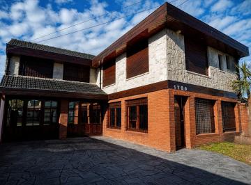 Casa · 190m² · 5 Ambientes · 2 Cocheras · Venta Casa 5 Ambientes San Salvador Apto Credito