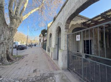 Casa · 260m² · 4 Ambientes · Casa a Refaccionar en Venta