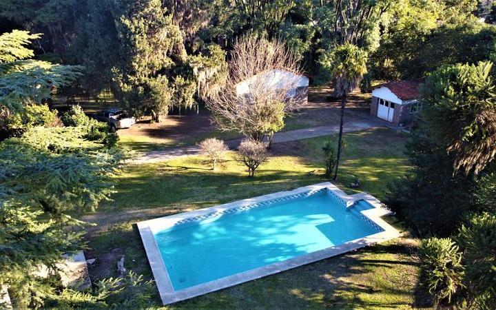 Casa · 392m² · 8 Ambientes · 1 Cochera
