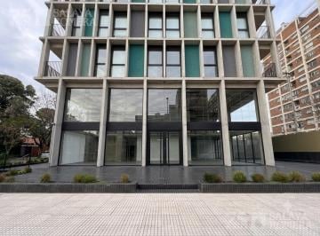 Local comercial · 300m² · 3 Ambientes · Local en Olivos Av Libertador Al Rio