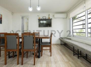 Casa de 5 ambientes, La Plata · Casa en Venta La Plata 3 Dorm.