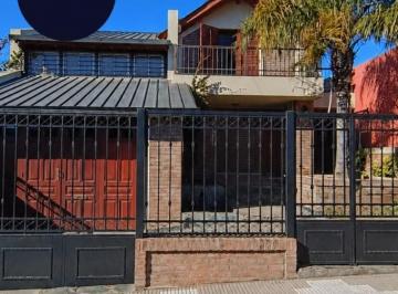 Casa · 216m² · 3 Dormitorios · Casa en Venta 3 Dorm.| La Paz 342 - Rio Tercero