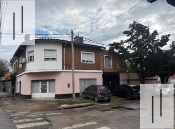 Casa · 130m² · 4 Ambientes · 2 Cocheras · Venta Casa en Tigre Sobre Av Italia