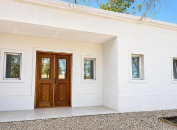 Casa · 154m² · 4 Ambientes · 1 Cochera · Casa en Venta en Barrio Los Pilares, Pilar. 4 Ambientes en Una Planta