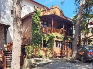 Quinta vacacional · 47m² · 2 Ambientes · Hermosa Cabaña en Carilo en Complejo con Amenities.