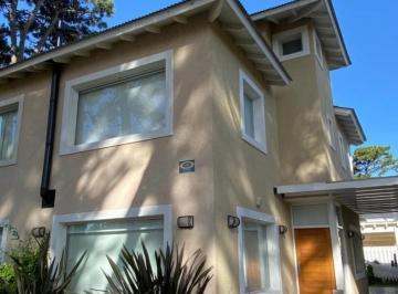 Departamento · 150m² · 4 Ambientes · 2 Cocheras · Triplex 4 Ambientes en Venta - Pinamar