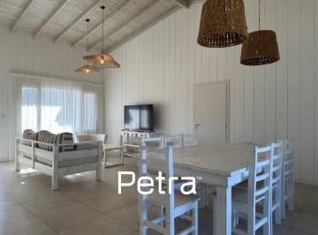 Casa · 135m² · 4 Ambientes · Casa en Venta en Costa Esmeralda