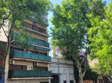 Departamento de 2 ambientes, Constitución · Salta 2100 Constitución / Barracas. Piso 9 Al Frente Balcón Terraza 2 Amb 56 m². Muy Luminoso. Lavad