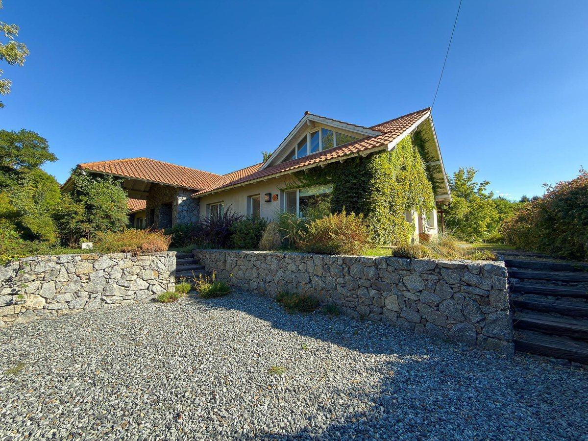 Casa 5 amb, 330m² con pileta en Barrio Golf
