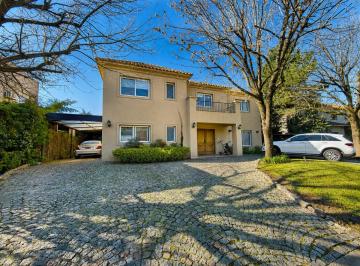 Casa · 339m² · 6 Ambientes · 2 Cocheras · Venta Casa 6 Amb C/dep Barrio Cerrado Villa Olivos