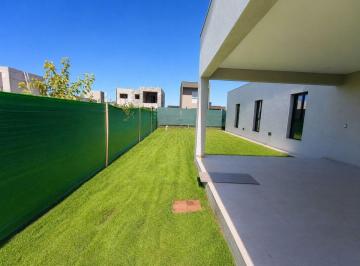 Casa · 180m² · 5 Ambientes · 2 Cocheras · Casa a Estrenar Barrio Tierras Altas, Carrodilla