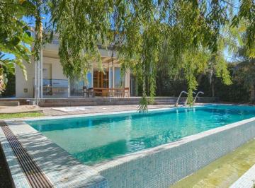 Casa · 516m² · 10 Ambientes · 2 Cocheras · La Isla - Venta Casa en Lago Central