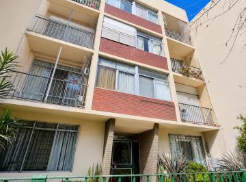 Departamento de 3 ambientes, Vicente López · 3 Amb en La Lucila (2do por Escalera)
