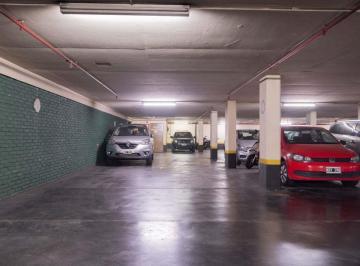 Garage · 13m² · Cochera Fija Cubierta - Alto Palermo - Permuta