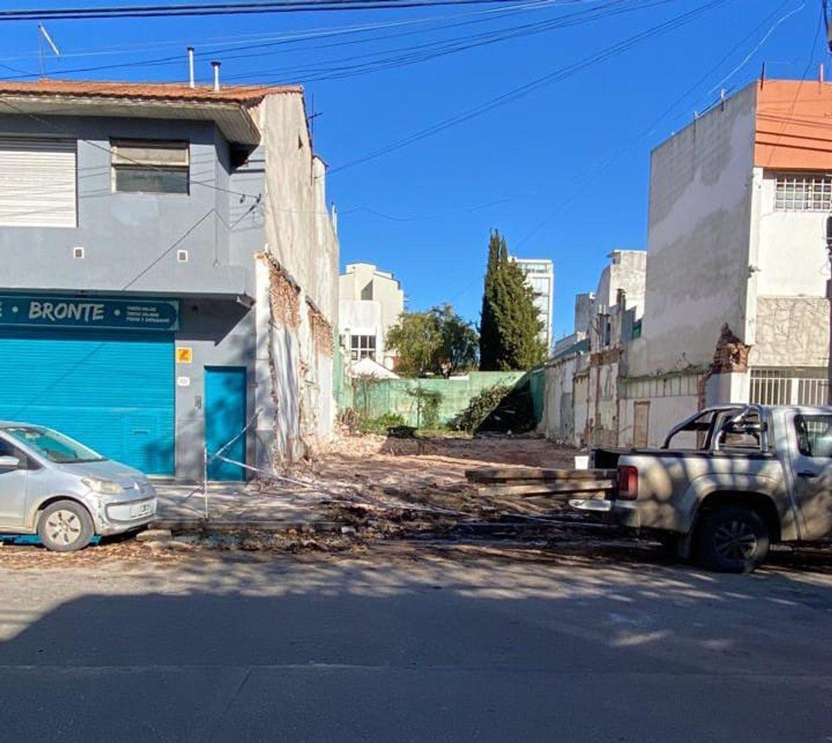 venta terreno 203 m² sobre calle moreno
