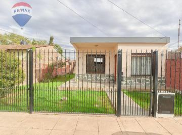 Casa · 80m² · 3 Ambientes · Casa en Venta Berazategui 2 Dorm. Parque