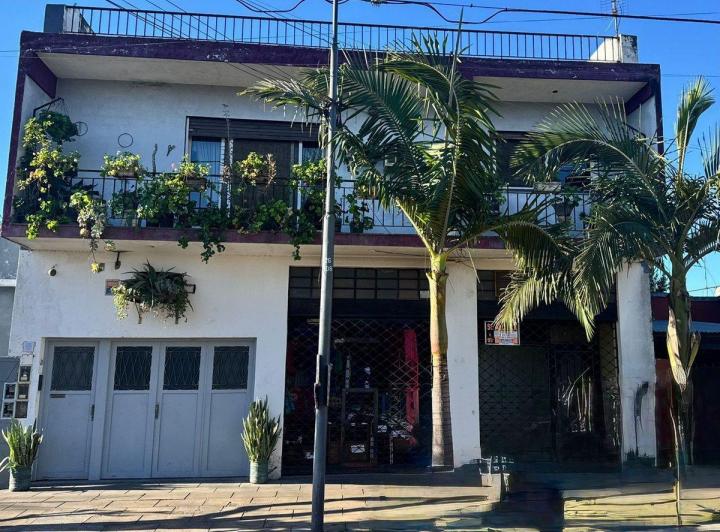 Departamento con cochera en Villa Tesei