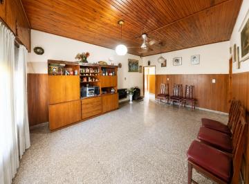 Casa · 126m² · 4 Ambientes · 1 Cochera · Casa 4 Ambientes Venta Monte Grande Apto Credito