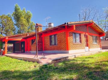 Casa · 160m² · 4 Ambientes · 2 Cocheras · Venta de 2 Casas en Terreno de 2.700 m²