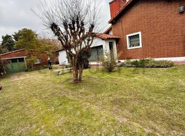 Terreno · 125m² · 4 Ambientes · 1 Cochera · Venta Lote Amplio Para Emprendimiento Complejo Duplex, Ituzaingo Norte