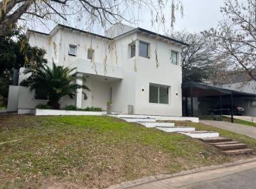 Casa de 7 ambientes, La Calera · Alquilo Casa en La Cuesta 4d. 4b. Pileta. 300 m² Cub. Muy Buena Ubicacion!