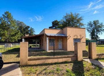 Quinta vacacional · 100m² · 3 Ambientes · 1 Cochera · Venta Casa 3 Ambientes, Pileta y Gran Lote 2000 m²