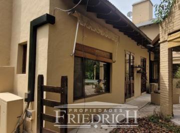 Casa · 200m² · 4 Ambientes · 1 Cochera · Campos de Alvarez