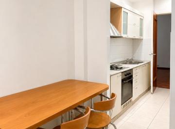 Cocina y comedor diario · Amplio 4 Ambientes con Patio en Recoleta - Las Heras y Pueyrredón