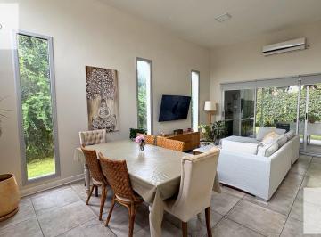 Casa · 130m² · 4 Ambientes · 2 Cocheras · Casa en Venta - Una Planta con Pileta - Barrio Cerrado El Hornero
