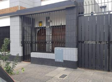 Departamento de 2 ambientes, General San Martín · Departamento Tipo Casa Al Fondo