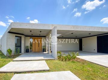 Casa · 290m² · 5 Ambientes · 2 Cocheras · Casa - Terravista