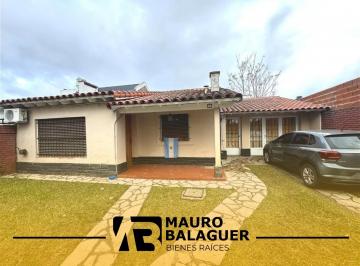Casa · 110m² · 3 Ambientes · 2 Cocheras · Casa en Ciudad Evita - Apto Credito