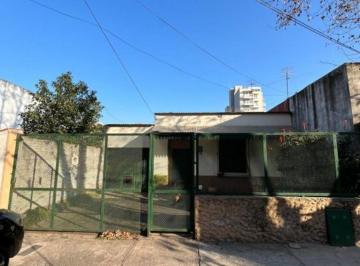 Casa de 5 ambientes, Lanús · Casa con Parque en Venta en Remedios de Escalada