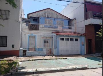 Casa de 7 ambientes, Avellaneda · Casa en Venta