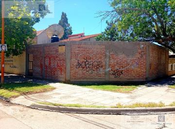 Local comercial · 60m² · 1 Ambiente · Lote - Local Comercial - Esquina - T. Ibañez y Sarmiento Cipolletti - Centro