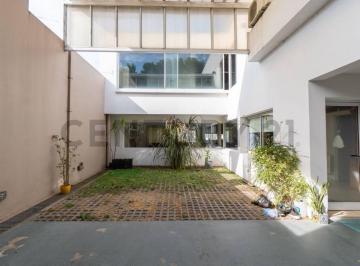 Casa · 180m² · 5 Ambientes · 2 Cocheras · Venta de Casa en La Plata