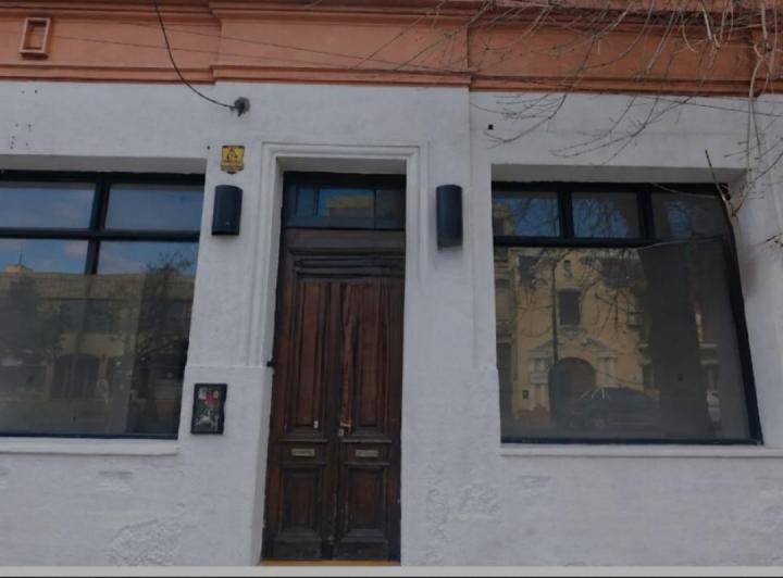 Local comercial · 300m² · 8 Ambientes
