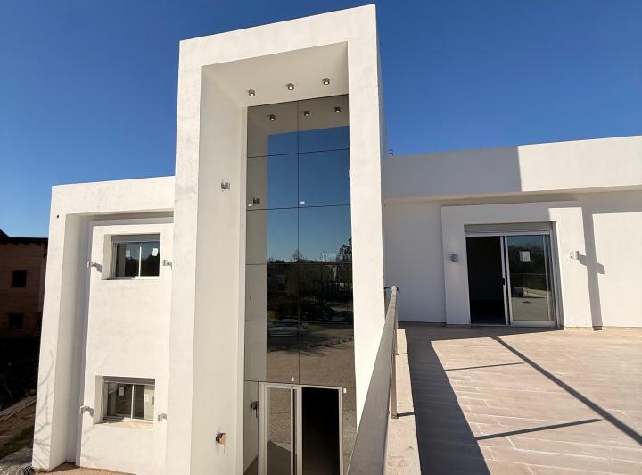 Casa · 700m² · 1 Ambiente · 3 Cocheras