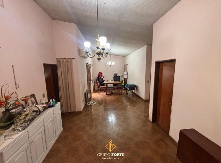 Casa · 190m² · 4 Ambientes · 2 Cocheras