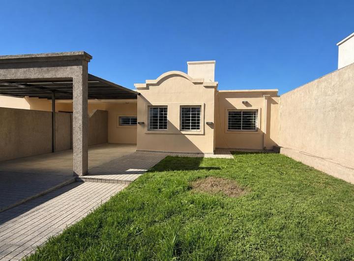 Casa · 120m² · 4 Ambientes · 1 Cochera