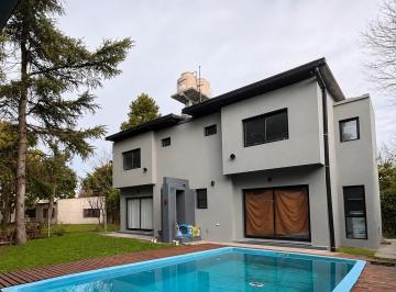 Casa · 150m² · 5 Ambientes · 5 Cocheras · Venta Casa 3 Ambientes Multifamiliar La Plata (Duplex)