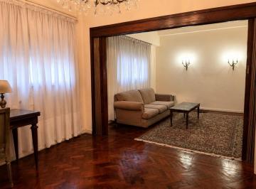 PH · 53m² · 3 Ambientes · PH en Flores. Gran Potencial!