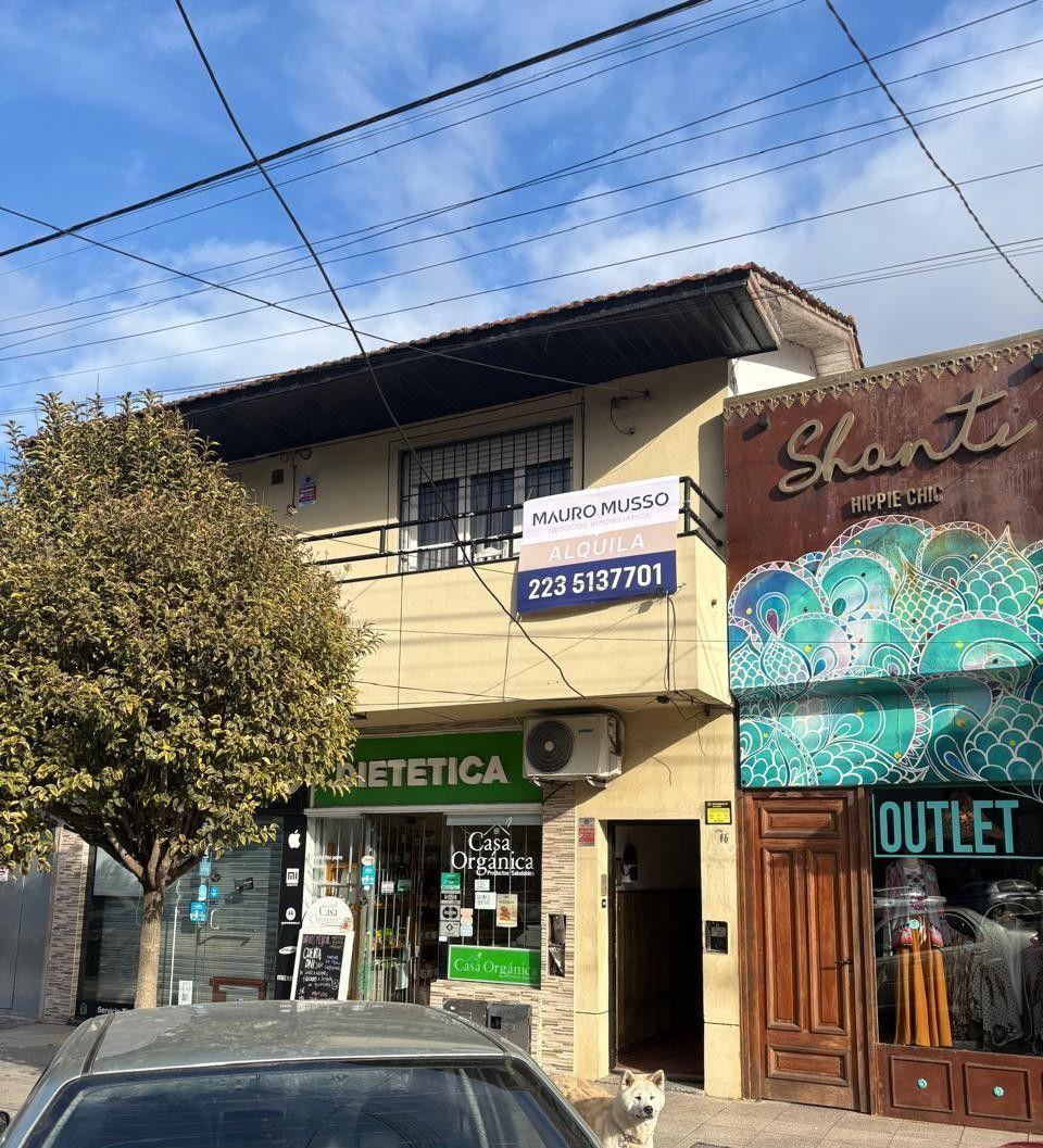 Ph de 3 ambientes en planta baja en alquiler permanente, con gran parque propio