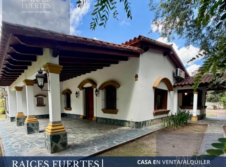 Casa · 4997m² · 3 Dormitorios · 2 Cocheras