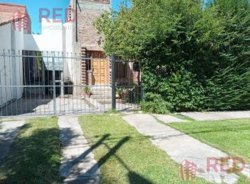 Casa · 326m² · 6 Ambientes · Venta de Casa