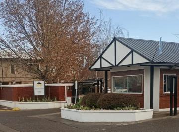 Casa · 200m² · 4 Ambientes · 1 Cochera · Casan en Venta 3 Dorm, Villa Luisa, Neuquén